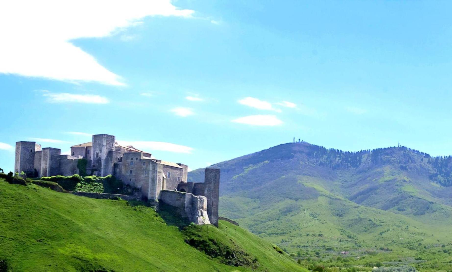 Porta Venosina Luxury House - Wifi E Netflix Gratis Apartment Melfi Luaran gambar